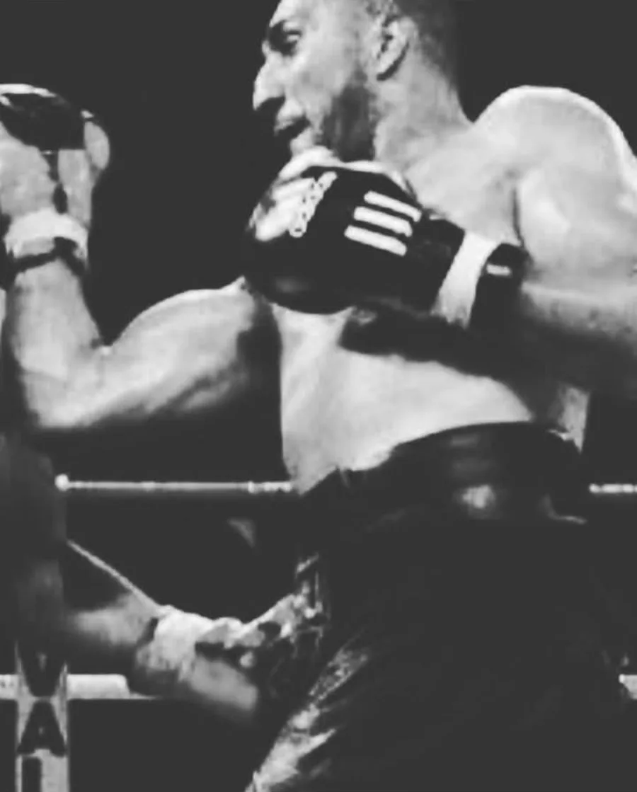 Mounir Sahli en combat, boxe professionnelle